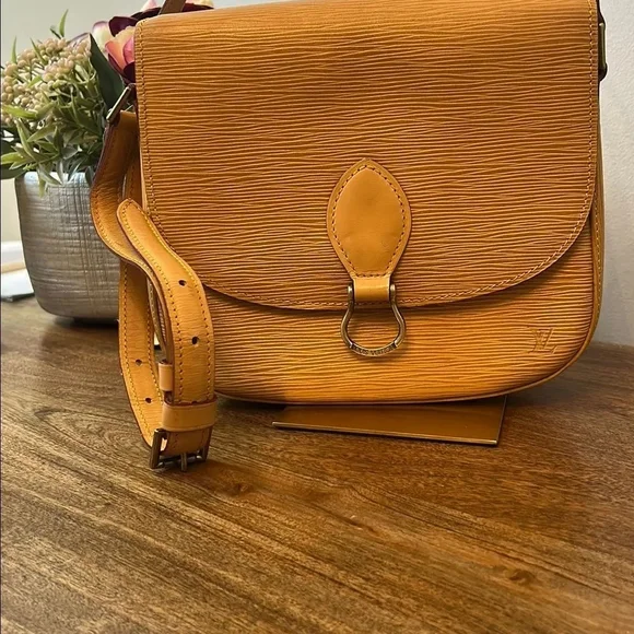 Women's Saddle Crossbody Bag in Mustard Yellow - Picture 1 of 5